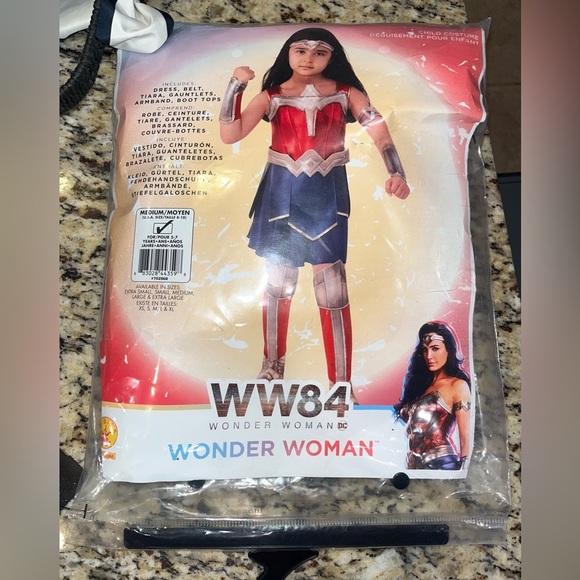 Rubies Costume Co. Inc Girls Ww2-Dlx Wonder Woman Child Costume 8-10 - Picture 1 of 1